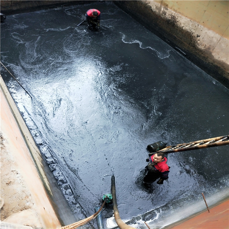 城关废水池清理